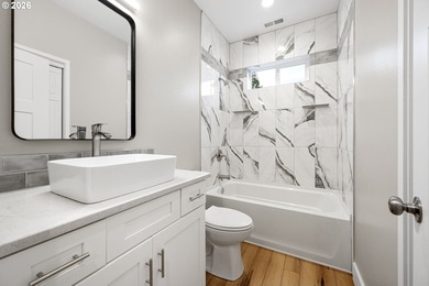 Come see this new build in a quiet Cottage Grove neighborhood on Hidden Valley Golf Course in Oregon - for sale on GolfHomes.com, golf home, golf lot