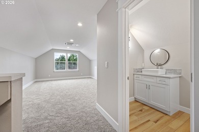 Come see this new build in a quiet Cottage Grove neighborhood on Hidden Valley Golf Course in Oregon - for sale on GolfHomes.com, golf home, golf lot