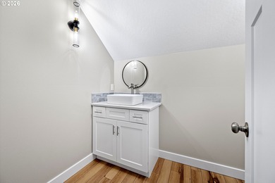 Come see this new build in a quiet Cottage Grove neighborhood on Hidden Valley Golf Course in Oregon - for sale on GolfHomes.com, golf home, golf lot