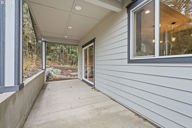 Come see this new build in a quiet Cottage Grove neighborhood on Hidden Valley Golf Course in Oregon - for sale on GolfHomes.com, golf home, golf lot