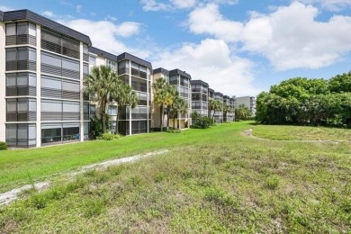 EAST BOCA GEM,  :Beautiful, renovated unit that is move-in ready on Ocean Breeze Golf and Country Club in Florida - for sale on GolfHomes.com, golf home, golf lot