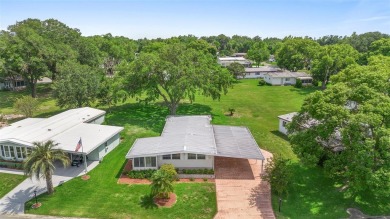 Welcome to this beautifully maintained 2-bedroom, 2-bathroom on Zellwood Station Country Club in Florida - for sale on GolfHomes.com, golf home, golf lot