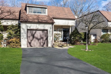 Welcome to this mint townhouse-style end unit condo in the on Glen Head Country Club in New York - for sale on GolfHomes.com, golf home, golf lot