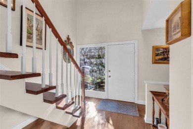 Welcome to this mint townhouse-style end unit condo in the on Glen Head Country Club in New York - for sale on GolfHomes.com, golf home, golf lot