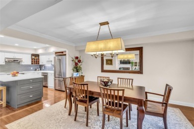 Welcome to this mint townhouse-style end unit condo in the on Glen Head Country Club in New York - for sale on GolfHomes.com, golf home, golf lot