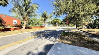 LOCATION! Desirable ''SoSo'' District, corner lot, Intracoastal on West Palm Beach Golf Course in Florida - for sale on GolfHomes.com, golf home, golf lot