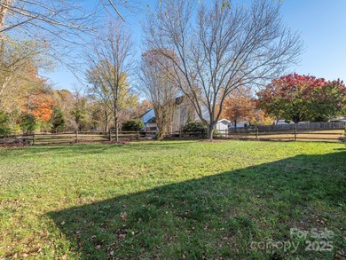 Meticulously Maintained ranch style home providing convenience & on Highland Creek Golf Club in North Carolina - for sale on GolfHomes.com, golf home, golf lot