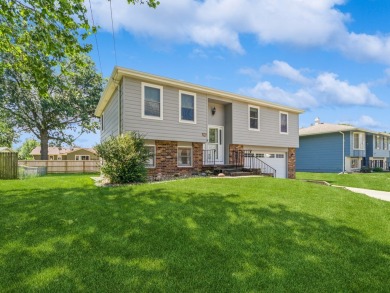 Five Star Neighborhood and Location in Urbandale! 4 bedroom, 3 on Urbandale Golf and Country Club in Iowa - for sale on GolfHomes.com, golf home, golf lot