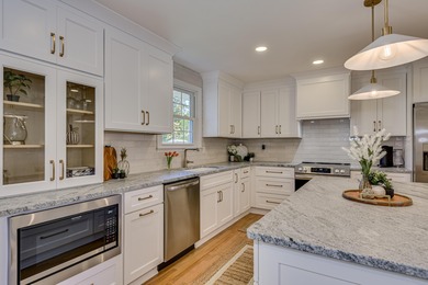 Magnificently renovated Whitehall 'cottage'. Located just on Palmetto Golf Club, Inc. in South Carolina - for sale on GolfHomes.com, golf home, golf lot