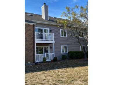 Airy, bright, and immaculate! This beautiful second (top) floor on Meadows At Middlesex in New Jersey - for sale on GolfHomes.com, golf home, golf lot