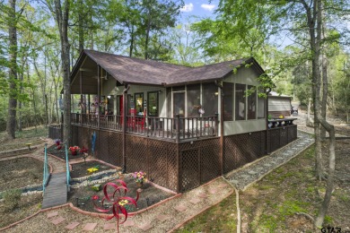 Yes this 2BD 2BA is the perfect weekend getaway, and it is on Holly Lake Ranch Golf Club in Texas - for sale on GolfHomes.com, golf home, golf lot