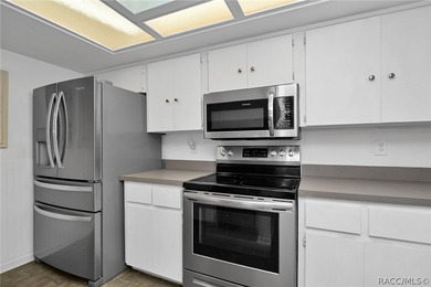 Updated and freshly painted cottage style home with 2 nice size on Sugarmill Woods Golf and Country Club in Florida - for sale on GolfHomes.com, golf home, golf lot