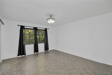 Updated and freshly painted cottage style home with 2 nice size on Sugarmill Woods Golf and Country Club in Florida - for sale on GolfHomes.com, golf home, golf lot