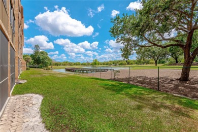 Corner unit, 2 bedroom 2 full baths, updated. Open kitchen, nice on Grande Oaks Golf Club in Florida - for sale on GolfHomes.com, golf home, golf lot