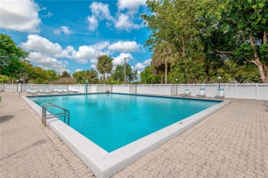Corner unit, 2 bedroom 2 full baths, updated. Open kitchen, nice on Grande Oaks Golf Club in Florida - for sale on GolfHomes.com, golf home, golf lot