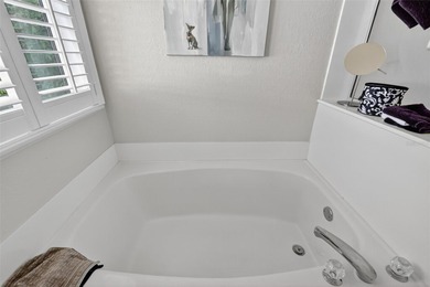 Beautiful home in Del Webb Spruce Creek Golf & Country Club on Eagle Ridge At Spruce Creek Country Club in Florida - for sale on GolfHomes.com, golf home, golf lot