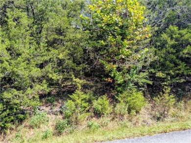 Ready to build your dream home? This lot is walking distance on Holiday Island Executive Golf Course in Arkansas - for sale on GolfHomes.com, golf home, golf lot