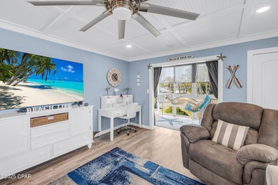 UPDATED. GOLF NEXT DOOR. MINUTES TO THE BEACH. This 2-bed on Holiday Golf Club in Florida - for sale on GolfHomes.com, golf home, golf lot