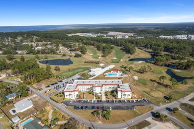 UPDATED. GOLF NEXT DOOR. MINUTES TO THE BEACH. This 2-bed on Holiday Golf Club in Florida - for sale on GolfHomes.com, golf home, golf lot