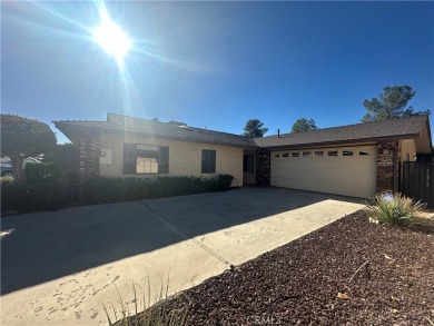 Charming 3-bedroom, 2-bath home located right on the golf on Green Tree Golf Course in California - for sale on GolfHomes.com, golf home, golf lot