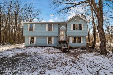 All Investors and First Home Buyers Alert. Bring Your Tool Box on Pocono Farms Country Club in Pennsylvania - for sale on GolfHomes.com, golf home, golf lot