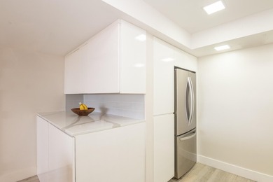 Beautifully updated open 3 bedroom 2 bath corner unit with floor on The President Country Club in Florida - for sale on GolfHomes.com, golf home, golf lot