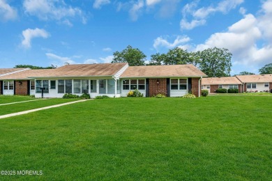 ENTER INTO THIS BEAUTIFUL UPDATED BARONET MODEL. NEW KITCHEN on Leisure Village East in New Jersey - for sale on GolfHomes.com, golf home, golf lot