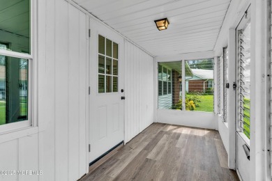 ENTER INTO THIS BEAUTIFUL UPDATED BARONET MODEL. NEW KITCHEN on Leisure Village East in New Jersey - for sale on GolfHomes.com, golf home, golf lot