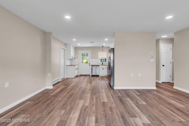 ENTER INTO THIS BEAUTIFUL UPDATED BARONET MODEL. NEW KITCHEN on Leisure Village East in New Jersey - for sale on GolfHomes.com, golf home, golf lot