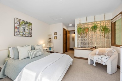 This beautifully updated 3-bedroom, 2-bathroom, 1,249 sq ft on  in  - for sale on GolfHomes.com, golf home, golf lot