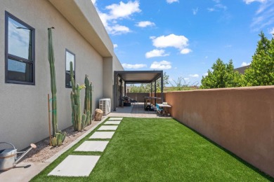 Beautiful custom home in the desirable Dunes subdivision. Built on Sand Hollow Golf Resort in Utah - for sale on GolfHomes.com, golf home, golf lot