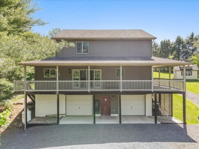 Charming Country Retreat on 5.7 Acres - 172 Golf Course Rd on Sugarloaf Golf Club in Pennsylvania - for sale on GolfHomes.com, golf home, golf lot