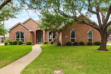 Come see this well-kept 3-bedroom, 2-bathroom home in the on Cleburne Golf Links in Texas - for sale on GolfHomes.com, golf home, golf lot
