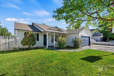 Welcome to this charming single level home in South Nampa, where on Hunters Point Golf Club in Idaho - for sale on GolfHomes.com, golf home, golf lot