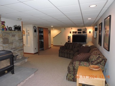 Barton Vermont, Crystal Lake views and deeded access, fish on Barton Golf Club in Vermont - for sale on GolfHomes.com, golf home, golf lot