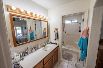 LOVELY 3-BED, 2-BATH HOME IN A GREAT SPOT!! This well-kept on Cerbat Cliffs Golf Course in Arizona - for sale on GolfHomes.com, golf home, golf lot