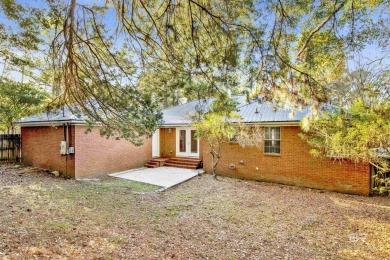 Charming 3-Bedroom, 2-Bath Home in Lake Forest. This inviting on Lake Forest Yacht and Country Club in Alabama - for sale on GolfHomes.com, golf home, golf lot