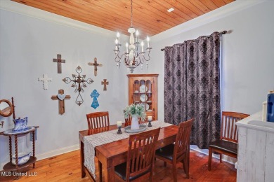 Located on the prestigious Castlewoods golf course, this on Castlewoods Golf Club in Mississippi - for sale on GolfHomes.com, golf home, golf lot