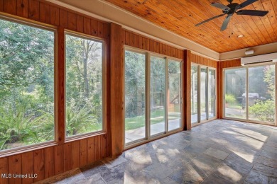 Located on the prestigious Castlewoods golf course, this on Castlewoods Golf Club in Mississippi - for sale on GolfHomes.com, golf home, golf lot