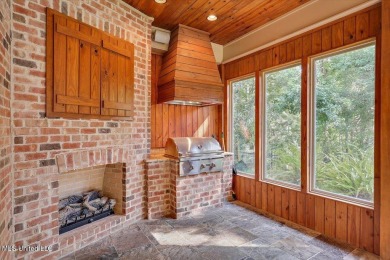 Located on the prestigious Castlewoods golf course, this on Castlewoods Golf Club in Mississippi - for sale on GolfHomes.com, golf home, golf lot