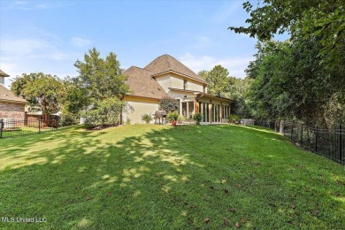 Located on the prestigious Castlewoods golf course, this on Castlewoods Golf Club in Mississippi - for sale on GolfHomes.com, golf home, golf lot