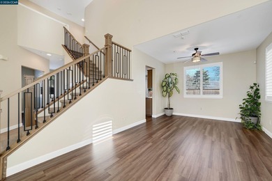 One of the finest properties in the desirable Paradise Valley on Paradise Valley Golf Course in California - for sale on GolfHomes.com, golf home, golf lot