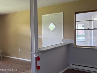 55+community in Crestwood Village One. This updated one bedroom on Keswick Village Golf Course in New Jersey - for sale on GolfHomes.com, golf home, golf lot