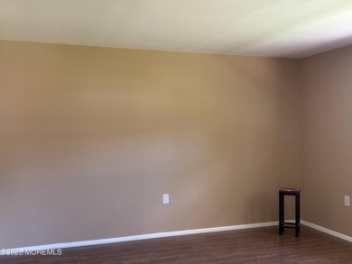 55+community in Crestwood Village One. This updated one bedroom on Keswick Village Golf Course in New Jersey - for sale on GolfHomes.com, golf home, golf lot