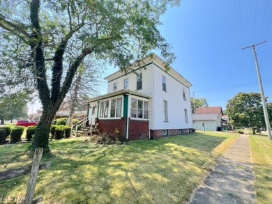 Charming and spacious home full of character featuring 4 on Big Bend Golf Course in Ohio - for sale on GolfHomes.com, golf home, golf lot