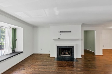 Beautifully updated 2-bedroom, 2-bath condominium in Cross Creek on Cross Creek Golf Course in Georgia - for sale on GolfHomes.com, golf home, golf lot