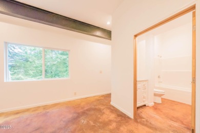 Beautifully remodeled 5B/4.5B luxury home in gated Salishan on Salishan Spa and Golf Resort in Oregon - for sale on GolfHomes.com, golf home, golf lot