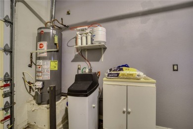 Beautiful Golf Course Pool Home in Gated Laughlin Ranch! on Laughlin Ranch Golf Club in Arizona - for sale on GolfHomes.com, golf home, golf lot