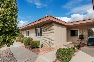 Beautiful charming 2 bedroom, 2 bath patio home nestled on Sun City Lakes West and East in Arizona - for sale on GolfHomes.com, golf home, golf lot