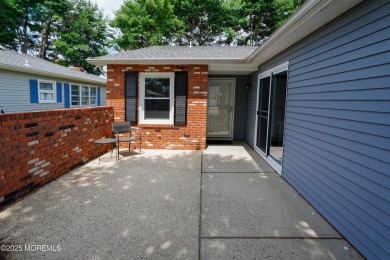 Welcome to this beautifully maintained 2 bedroom 2 bath Marlowe on Lions Head Country Club in New Jersey - for sale on GolfHomes.com, golf home, golf lot
